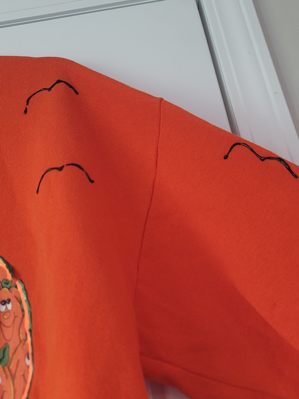 1995 Vintage Jerzees Orange Crewneck Sweatshirt With Homemade Pumpkin Graphics - Picture 4 of 11
